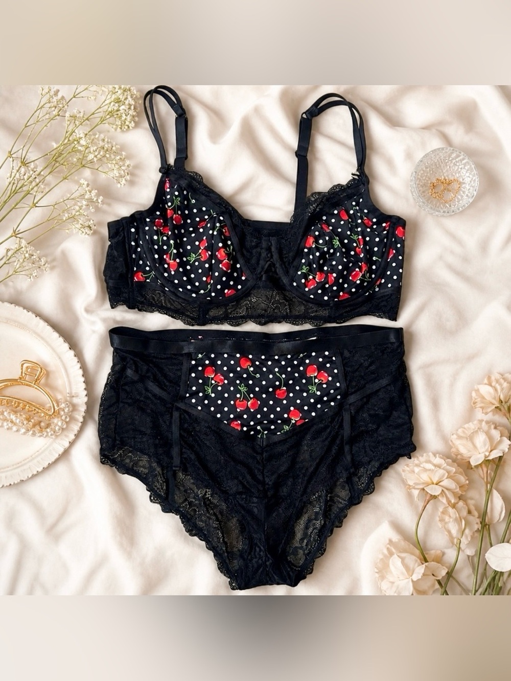 Torrid Retro Black Cherry Polka Dot Lace Bra & High-Waist Panty Set Size 1 & 2